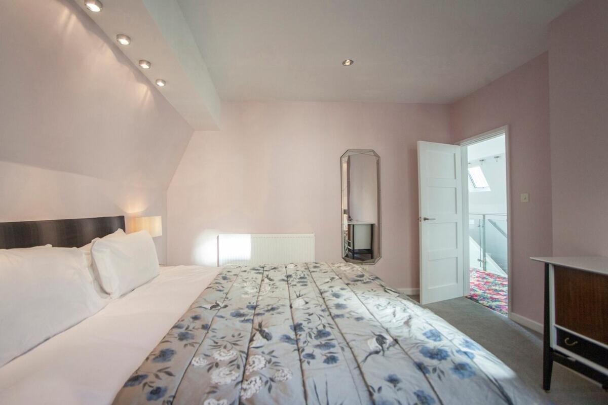 ※ Spacious Georgian Coach House & With Parking Бат Экстерьер фото
